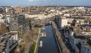 Location Van Rennes - RENTSCAPE